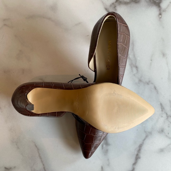 MARC FISHER Darlina Crocodile Embossed High Heels - Picture 3 of 6